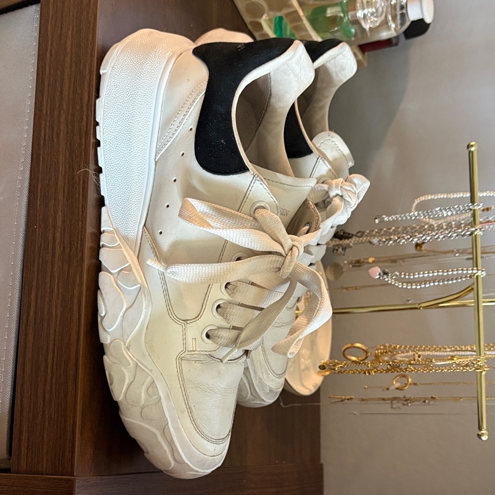 Alexander McQueen Cream and Black Sneakers (EU 38.5)